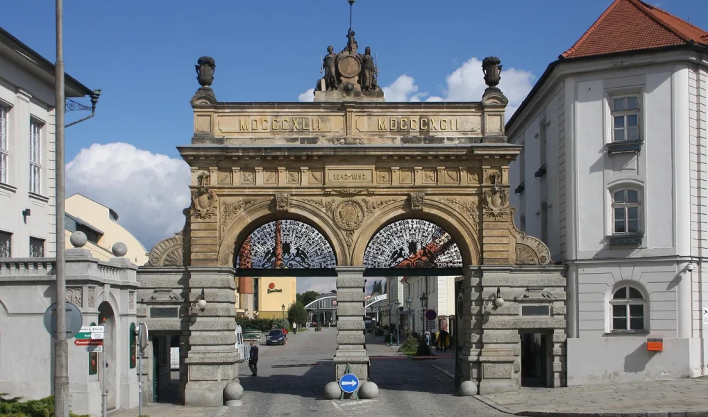 Tankové pivo v tradiční pivnici v Karlíně